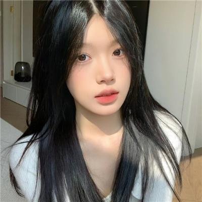 穿黄睡衣的女孩 在线观看